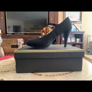 Women’s High Heels. Worthington Henley size 10